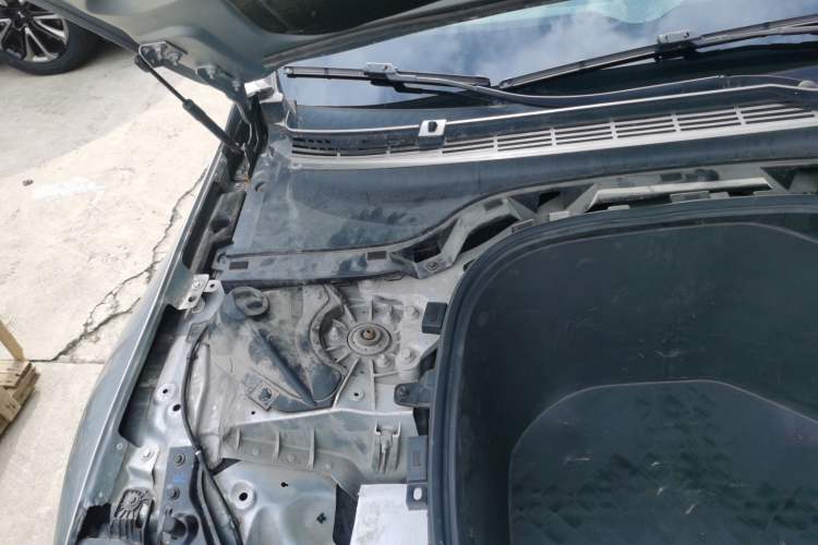 Used XPeng P7 2021 480N Engine Bay Right