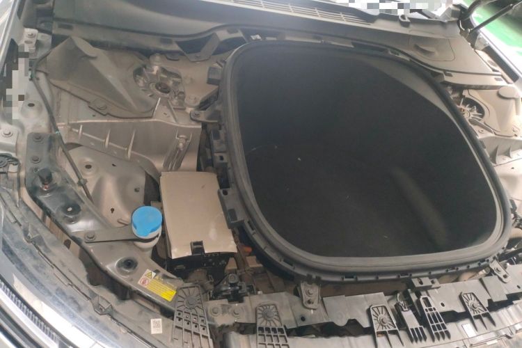 Used XPeng P7 2021 480N Engine Bay Right
