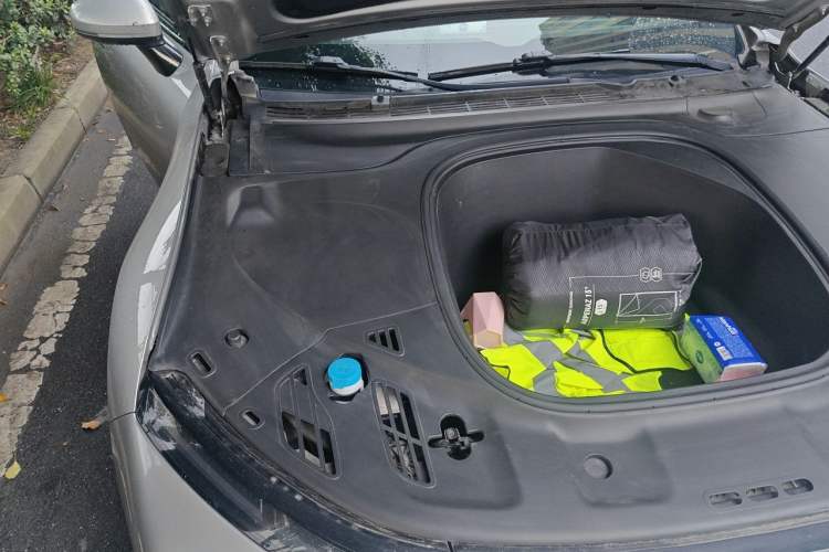 Used XPeng P7 2021 670G Engine Bay Right