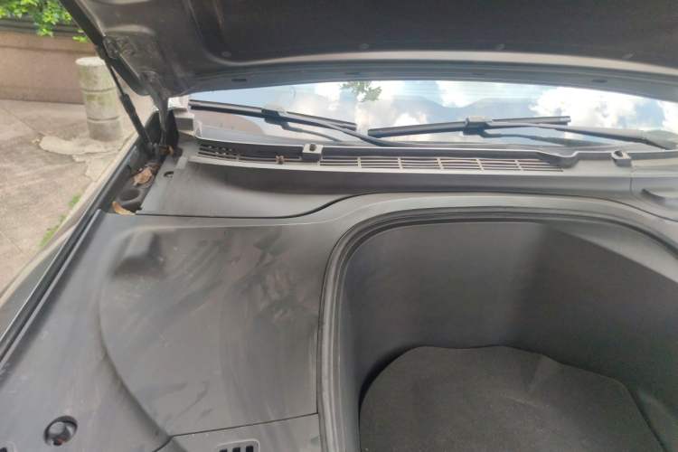 Used XPeng P7 2021 670G Engine Bay Right