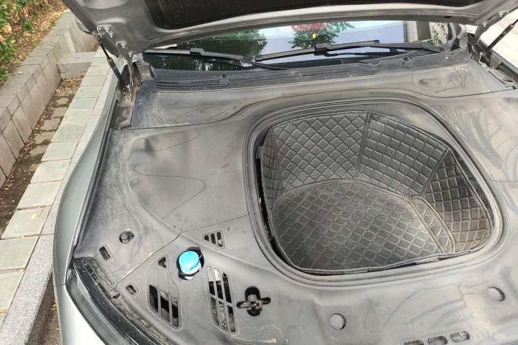Used XPeng P7 2021 670G Engine Bay Right