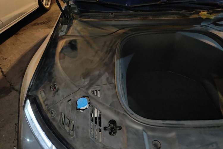 Used XPeng P7 2021 480N Engine Bay Right