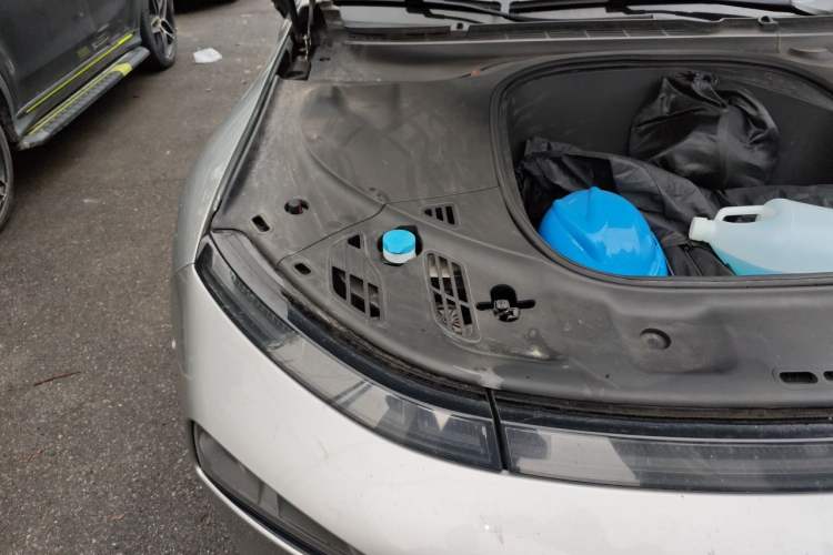 Used XPeng P7 2021 670G Engine Bay Right