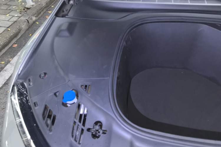 Used XPeng P7 2021 480N Engine Bay Right