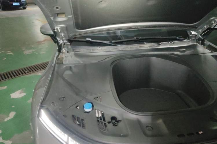 Used XPeng P7 2021 480N Engine Bay Right