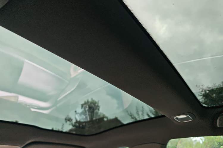 Used XPeng P7 2021 480N Headliner