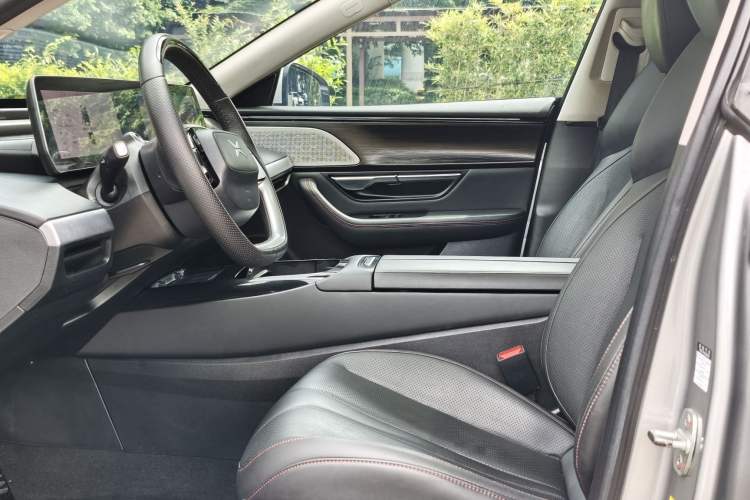 Used XPeng P7 2021 480N Interior 1