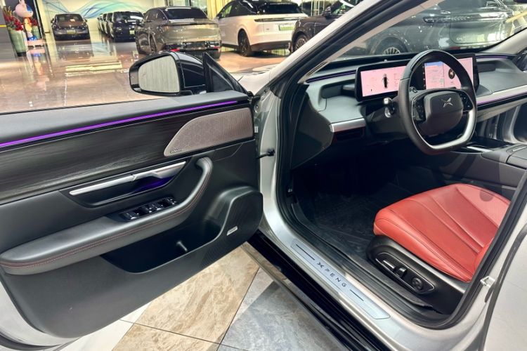 Used XPeng P7 2021 480E Interior 10