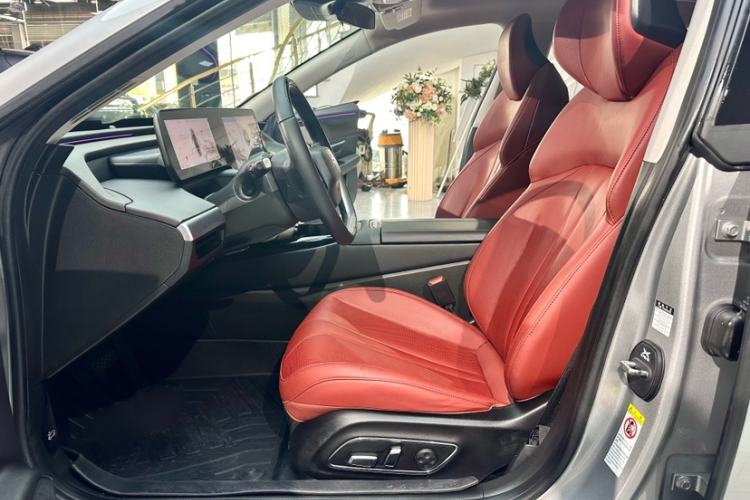 Used XPeng P7 2021 480E Interior 12