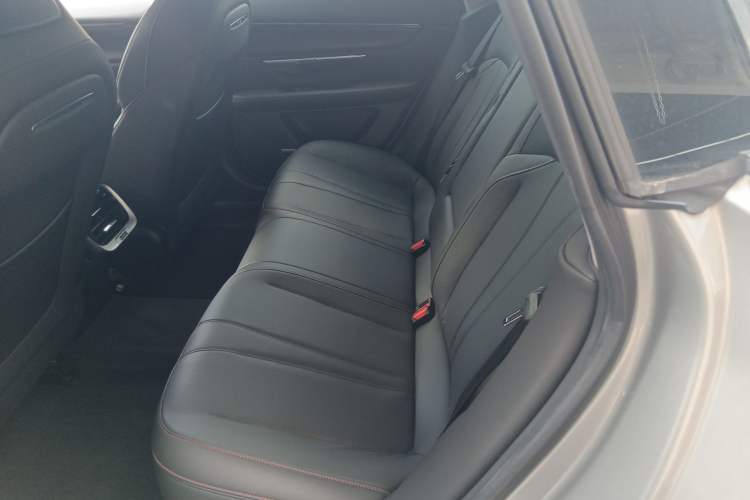 Used XPeng P7 2021 480N Interior 4