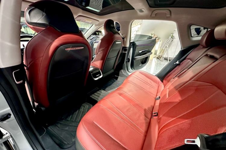 Used XPeng P7 2021 480E Interior 5