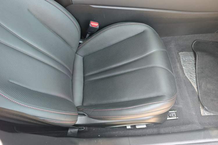 Used XPeng P7 2021 480N Interior 5