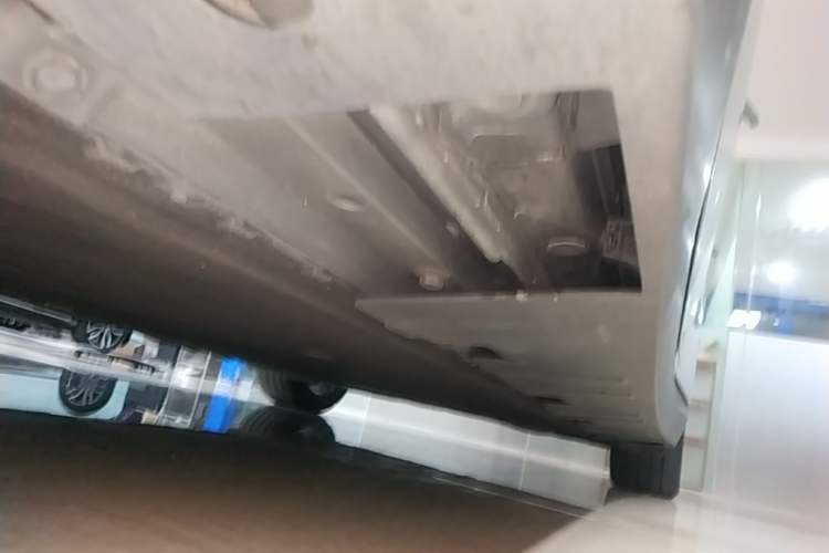 Used XPeng P7 2021 480N Left Side Sill