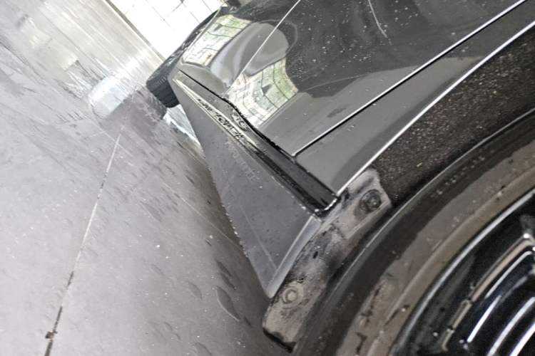 Used XPeng P7 2021 562E Pengyi Performance Edition Left Side Sill