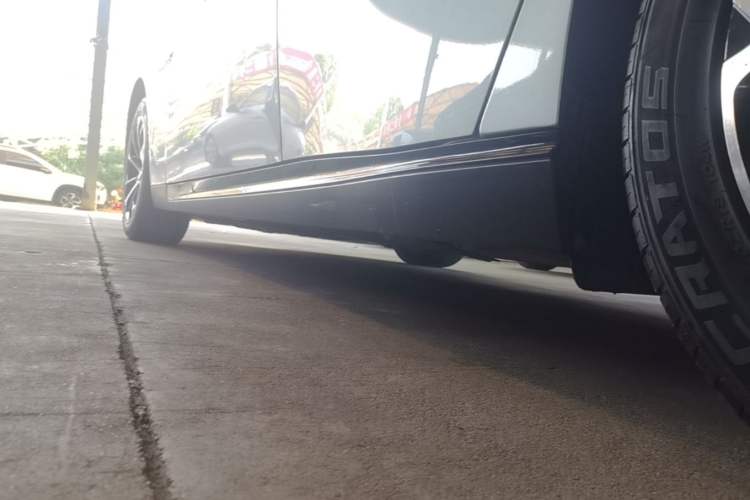 Used XPeng P7 2021 670G Left Side Sill