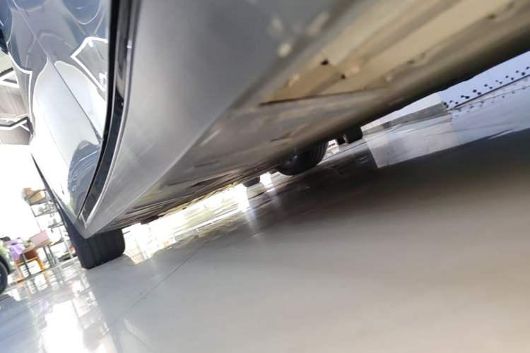 Used XPeng P7 2021 480E Left Side Sill