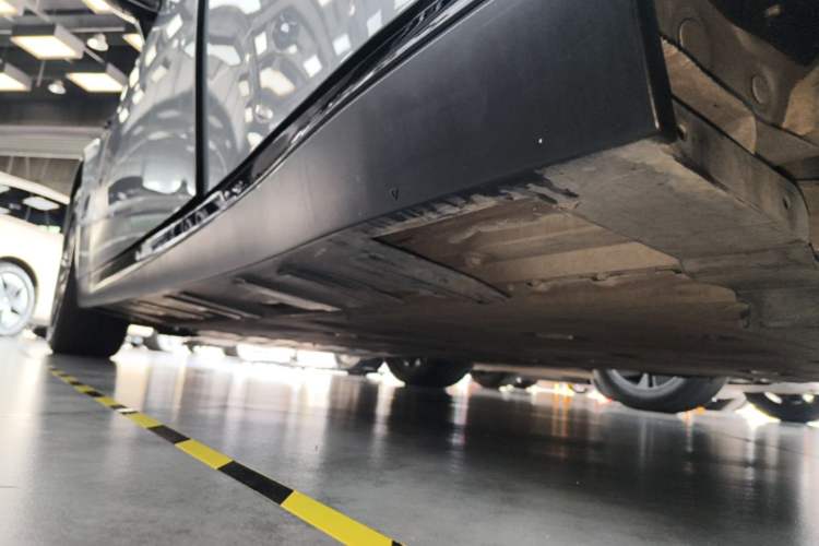 Used XPeng P7 2021 480E Left Side Sill