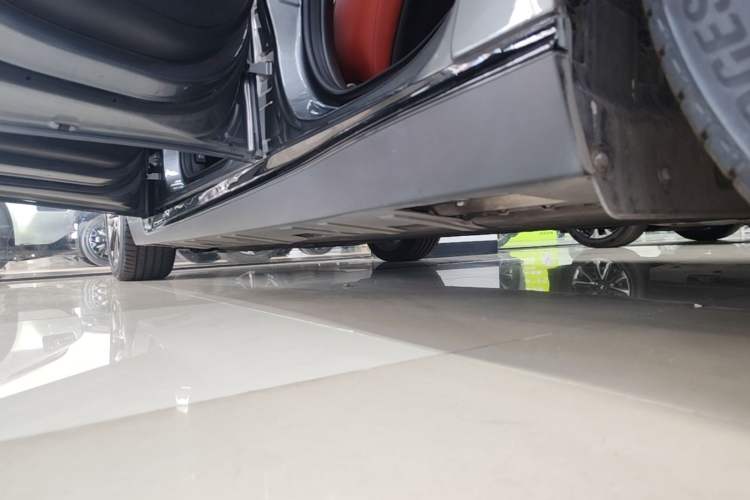 Used XPeng P7 2021 480E Left Side Sill