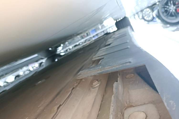 Used XPeng P7 2021 480N Left Side Sill