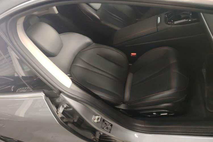 Used XPeng P7 2021 670G Right Front Seat