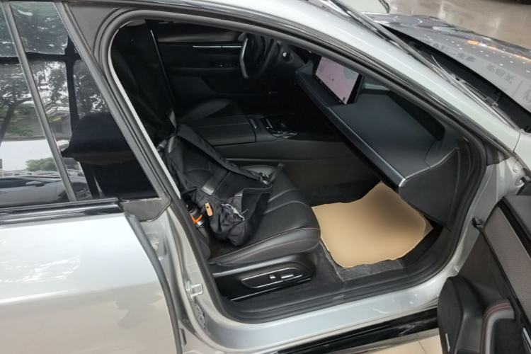 Used XPeng P7 2021 480N Right Front Seat