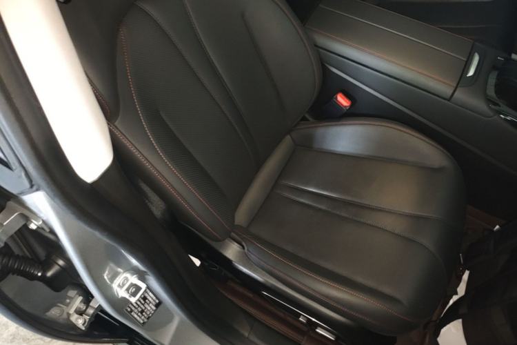 Used XPeng P7 2021 670G Right Front Seat