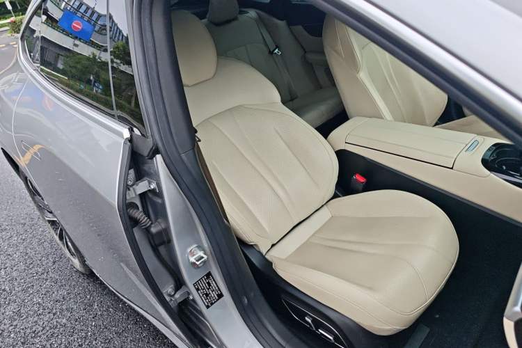 Used XPeng P7 2021 480N Right Front Seat