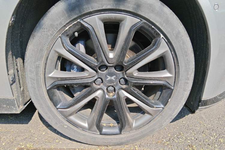 Used XPeng P7 2021 480E Right Front Wheel Hub