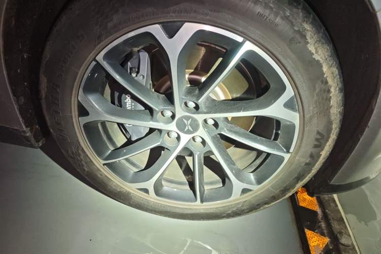 Used XPeng P7 2021 480N Right Front Wheel Hub