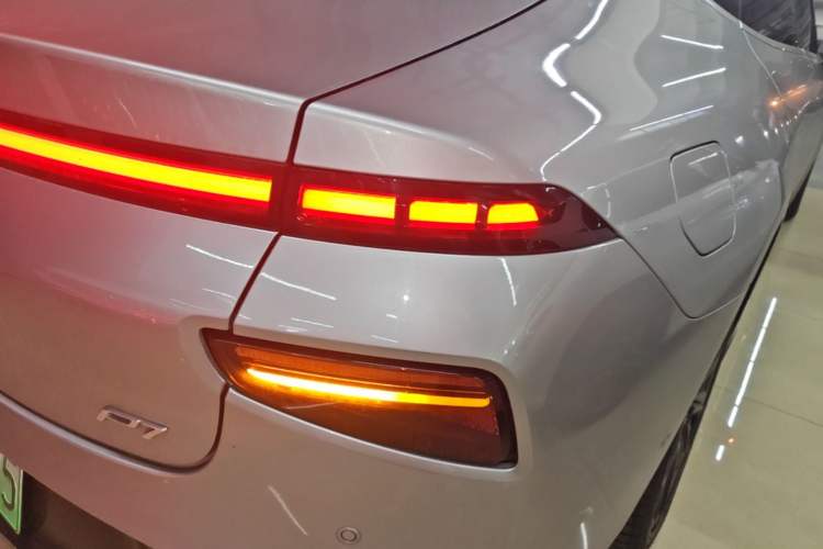 Used XPeng P7 2021 480E Right Rear Taillight