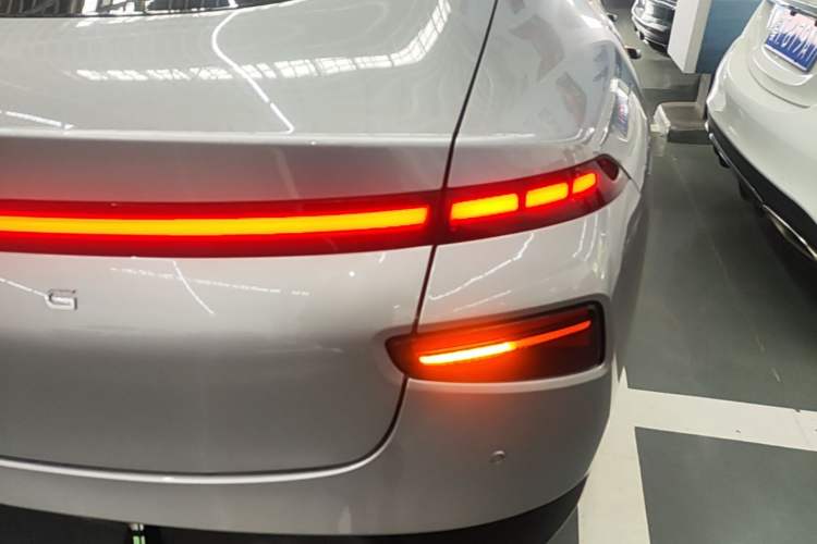 Used XPeng P7 2021 480N Right Rear Taillight