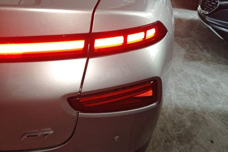 Used XPeng P7 2021 670G Right Rear Taillight