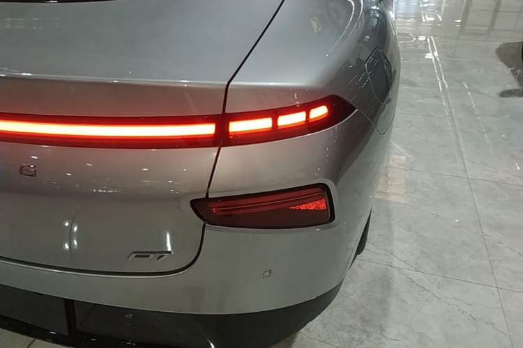 Used XPeng P7 2021 670G Right Rear Taillight