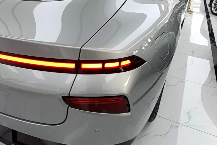 Used XPeng P7 2021 480N Right Rear Taillight