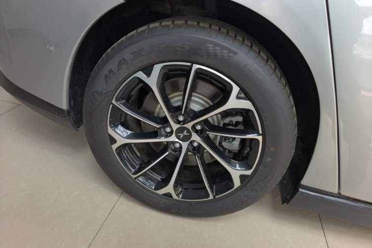 Used XPeng P7 2021 480N Right Rear Wheel Hub
