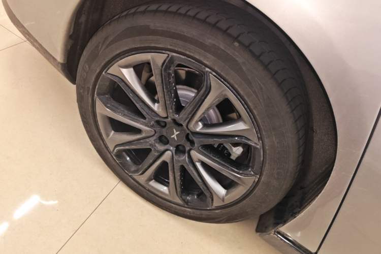 Used XPeng P7 2021 480E Right Rear Wheel Hub