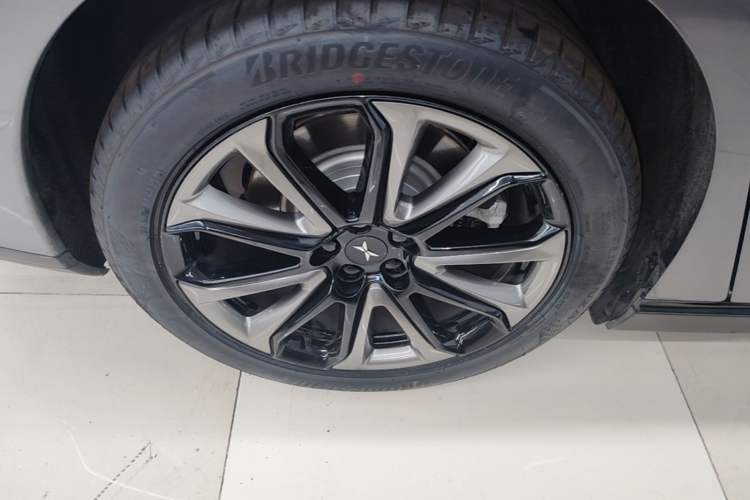 Used XPeng P7 2021 480E Right Rear Wheel Hub