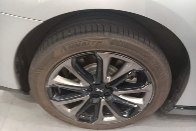 Used XPeng P7 2021 480N Right Rear Wheel Hub