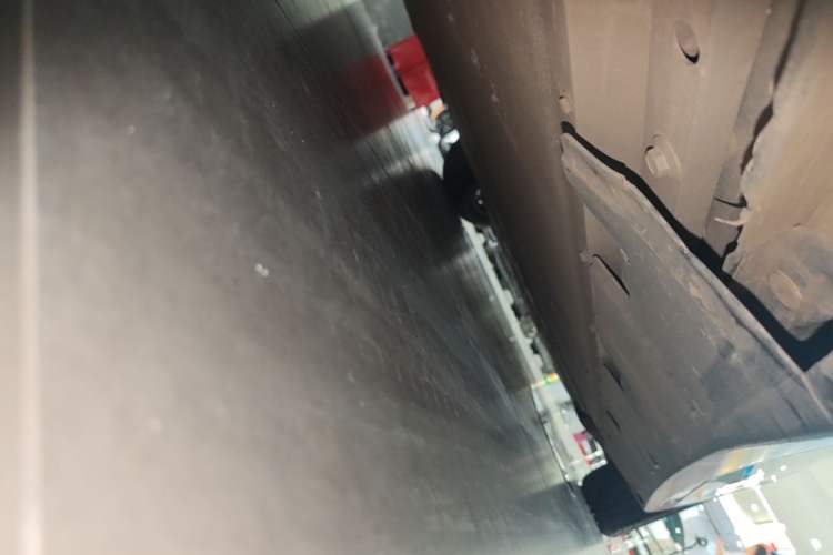 Used XPeng P7 2021 670G Right Side Sill