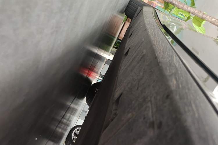 Used XPeng P7 2021 670G Right Side Sill