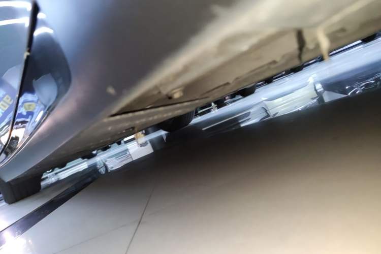 Used XPeng P7 2021 480E Right Side Sill