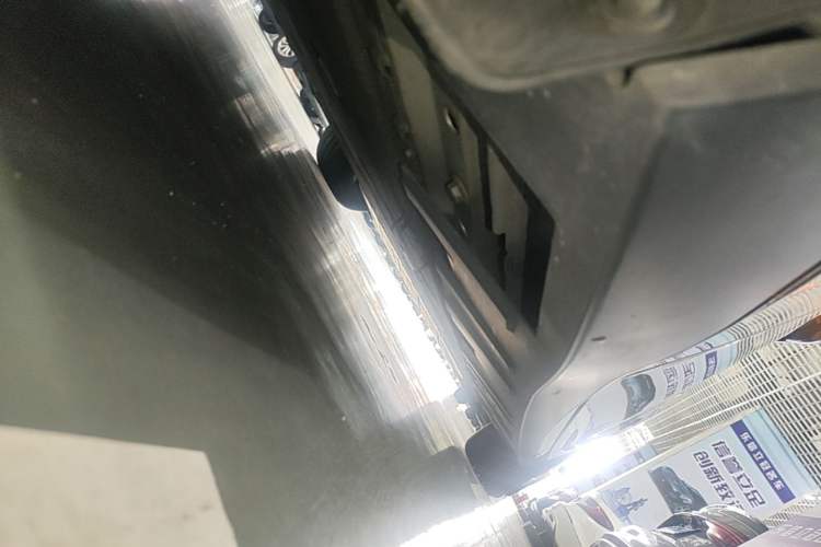 Used XPeng P7 2021 480N Right Side Sill