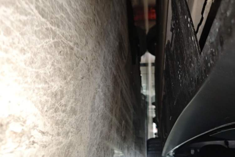 Used XPeng P7 2021 670G Right Side Sill