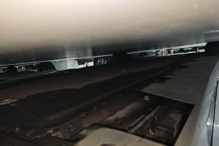 Used XPeng P7 2021 480N Right Side Sill