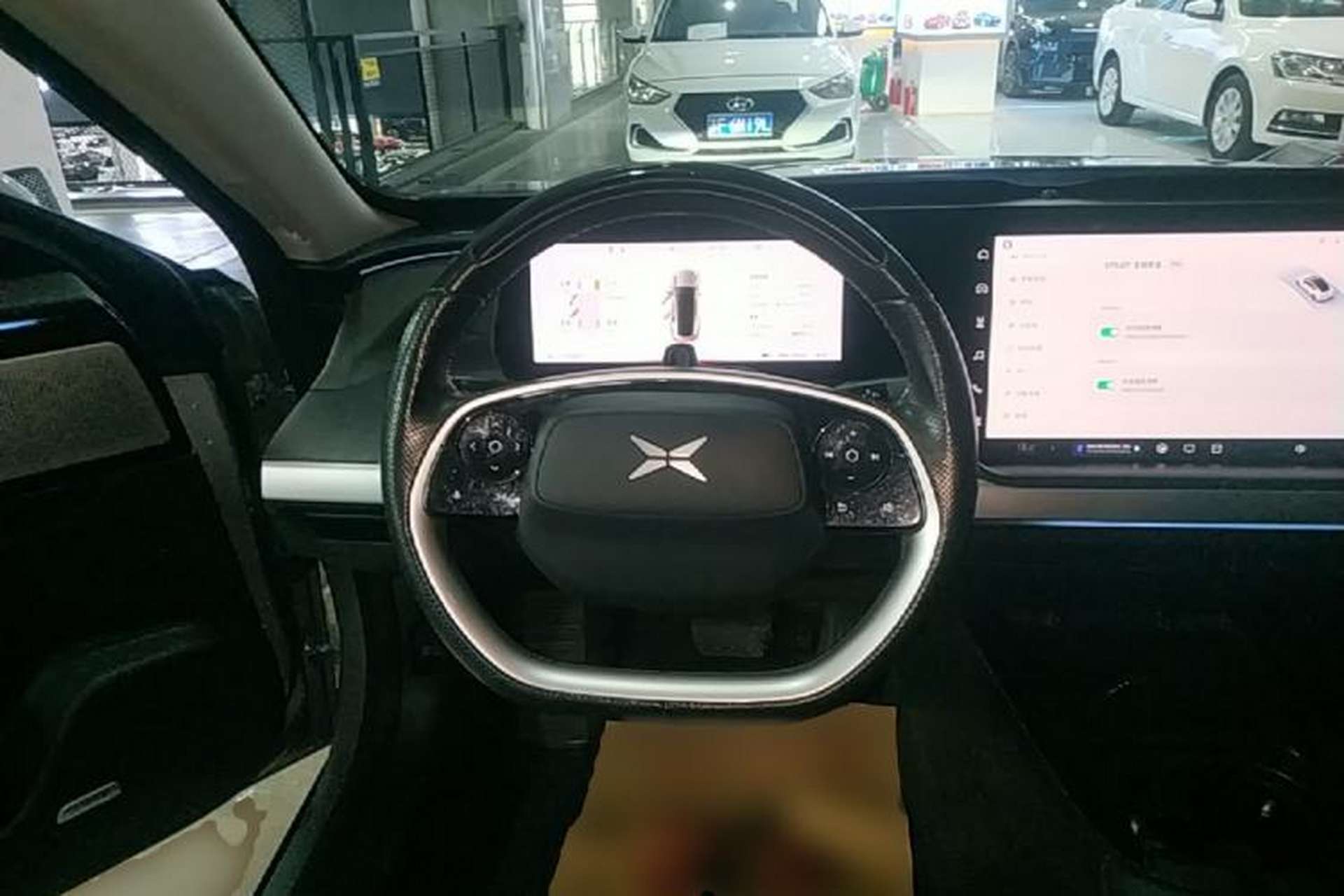 Used XPeng P7 2021 670G Steering Wheel