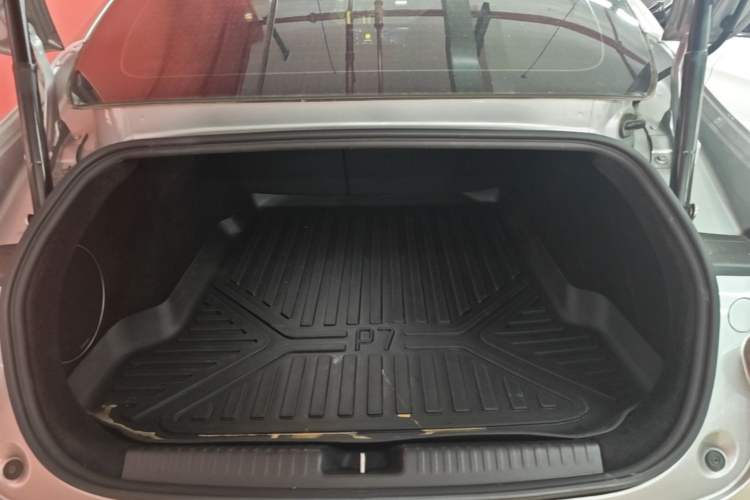 Used XPeng P7 2021 480E Trunk