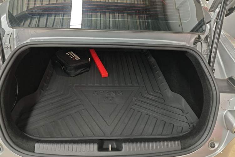 Used XPeng P7 2021 480N Trunk