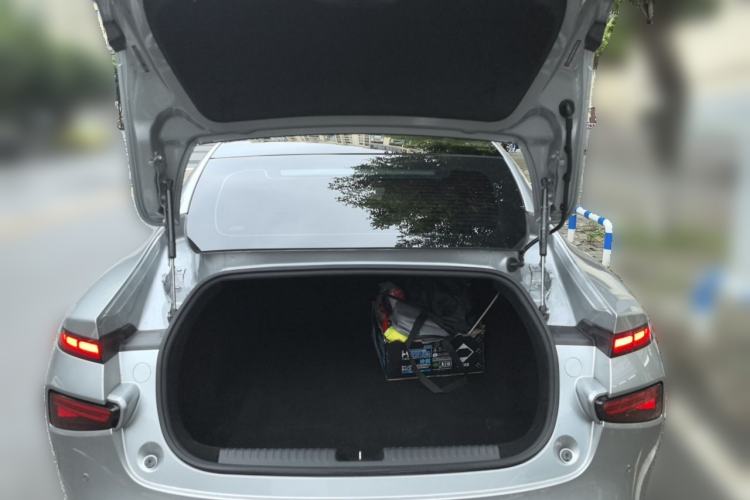 Used XPeng P7 2021 480N Trunk
