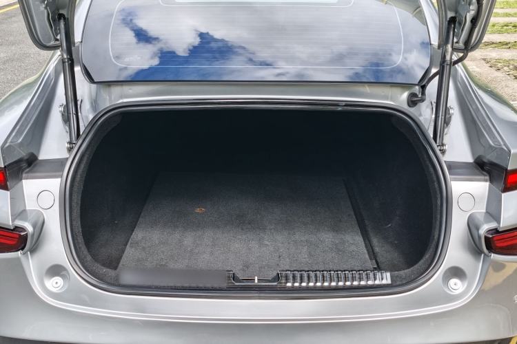 Used XPeng P7 2021 480N Trunk