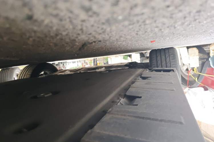 Used XPeng P7 2021 480N Chassis Front Left